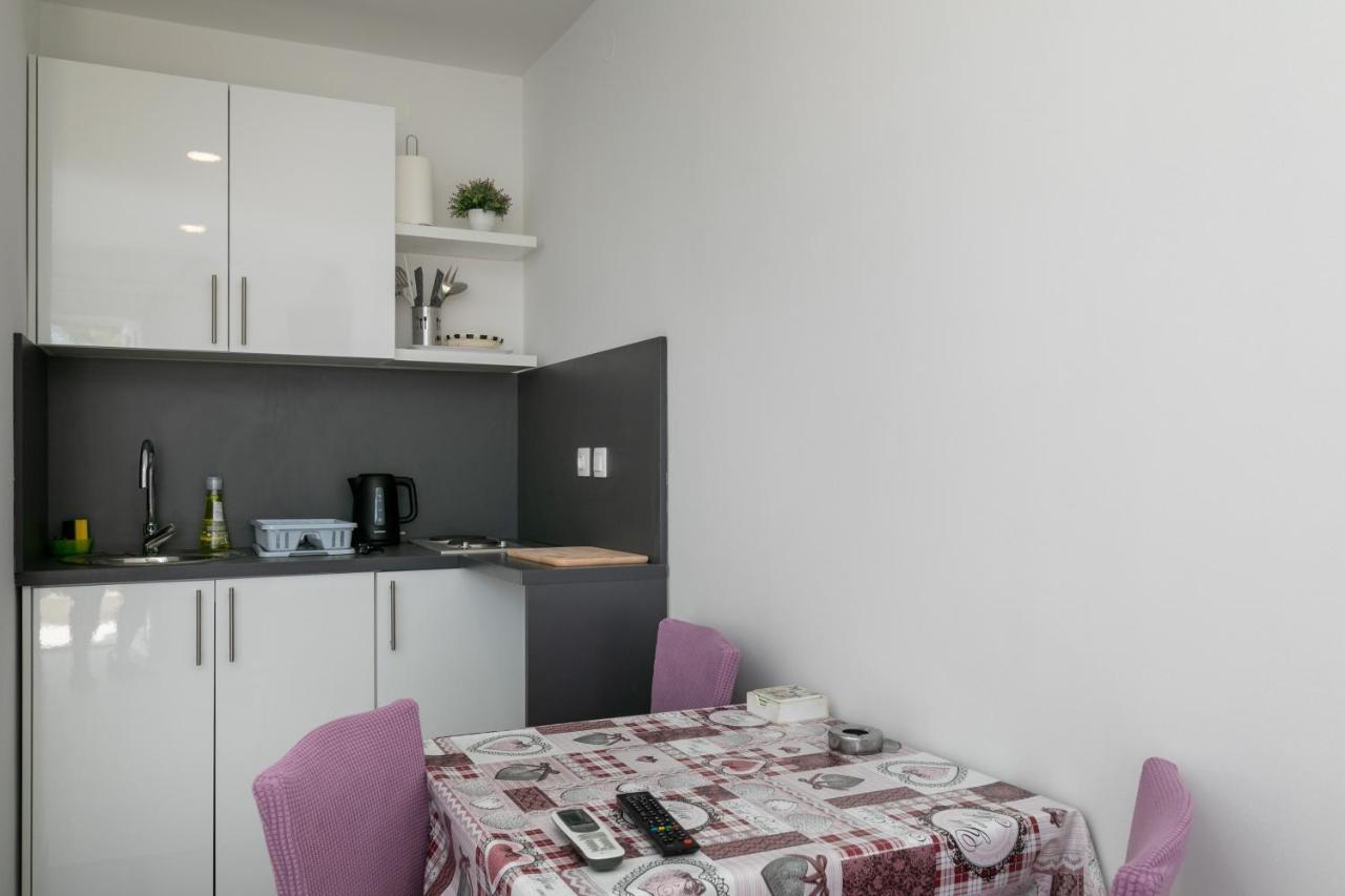Apartments Karol & Mara ムリニ エクステリア 写真