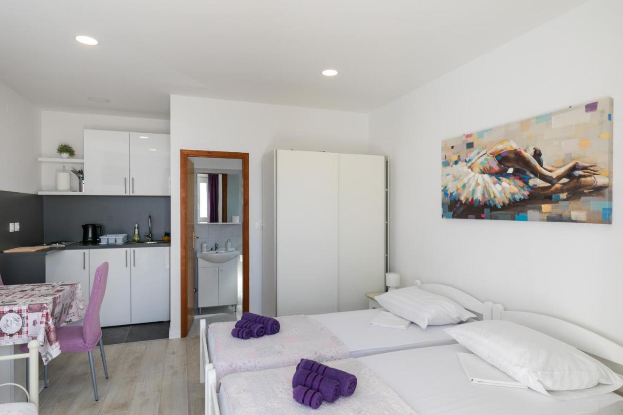 Apartments Karol & Mara ムリニ エクステリア 写真